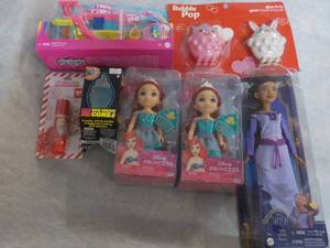 lot 53 image: Toys...