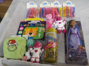 lot 148 image: Party Favors and toys...
