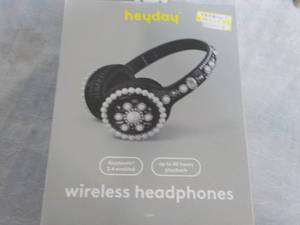 lot 159 image: HeyDay Wireless Headphones...