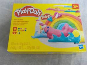 lot 172 image: Play Doh...