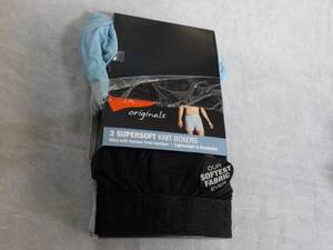 lot 186 image: 3 Hanes Knit Boxers M...