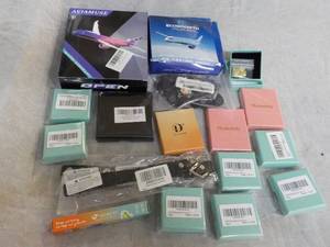 lot 287 image: New Overstock Jewelry and more...