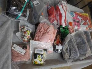 lot 308 image: New Overstock Womens Clothing - va...