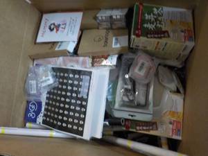 lot 313 image: Large box of New Amazon Overstock...