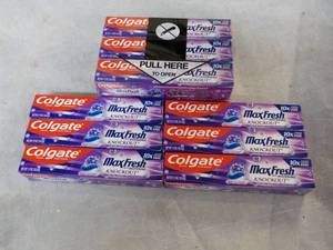 lot 358 image: 12 Tubes Colgate 1.9 oz Mint Fusion...