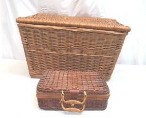 Lot of Vintage Wicker Baskets Hinged Storage Trunk, Picnic Basket Suitcase. Rustic Farmhouse Decor
