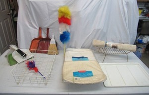 Lot of Vintage Cleaning Tools Dustpans, Dishrack & Drainer