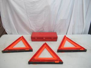 Emergency Safety Reflective Triangle Kit in case.