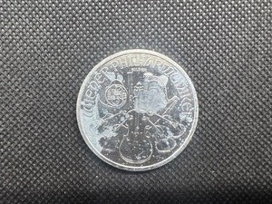 lot 48 image: 2009 BU Austrian1 Oz. .999 Silver Philharmoniker Coin