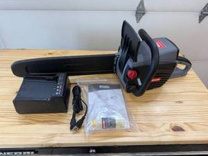 lot 4 image: New Oregon 40 Volt Chainsaw with battery & Charger