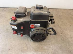 lot 12 image: LCT Snowblower Engine