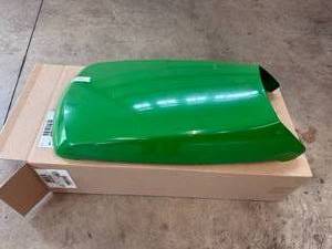 lot 18 image: New John Deere Hood Top