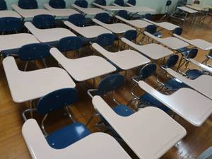 lot 15 image: 25 STUDENT SCHOOL DESKS