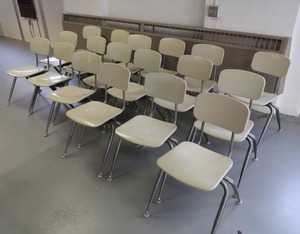 lot 36 image: 18 SCHOOL CHAIRS