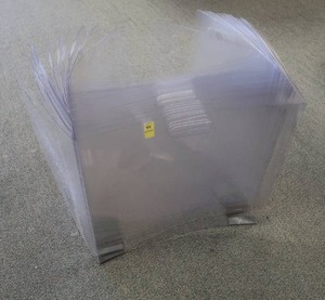 lot 54 image: 22 PLASTIC SEPARATORS FOR TABLES