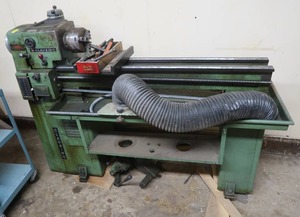 lot 9 image: VINTAGE CLAUSING ENGINE LATHE