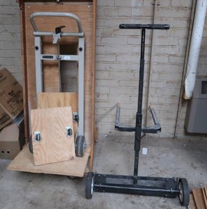 lot 84 image: 2 DOLLEYS AND 3 ROLLING CARTS