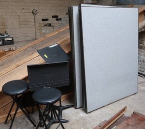 lot 98 image: 2 MUSIC STANDS, 3 STOOLS, AND MUSICAL CLASS DIVIDERS