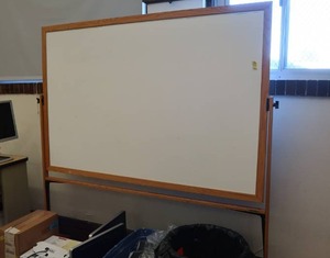 lot 114 image: LARGE WHITE BOARD