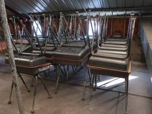 lot 128 image: 34 SCHOOL DESKS