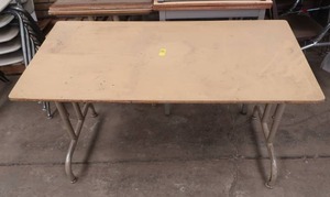 lot 130 image: 5 SCHOOL TABLES