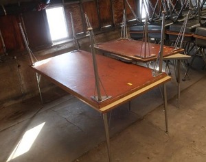 lot 136 image: 4 TABLES