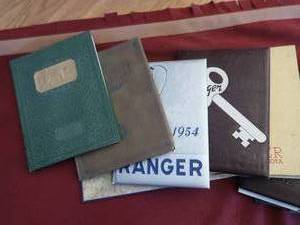 lot 164 image: CHISHOLM BANNER, YEAR BOOKS