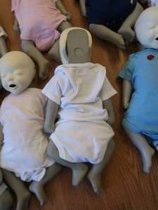 lot 138 image: VINTAGE BABYSITTING TRAINING DOLLS