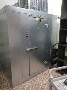 lot 223 image: WALK IN FREEZER NORLAKE BRAND