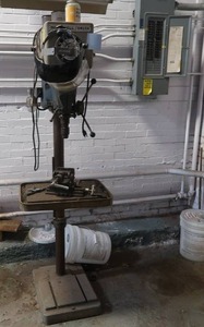 lot 4 image: ROCKWELLDELTA DRILL PRESS