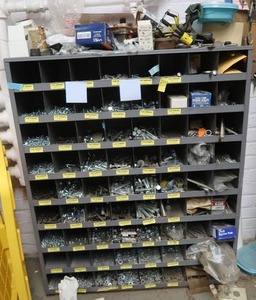 lot 253 image: VINTAGE METAL DIVIDER SHELF PLUS CONTENTS