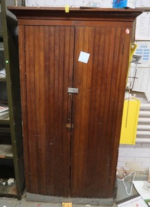 lot 256 image: ANTIQUE WOODEN CABINET