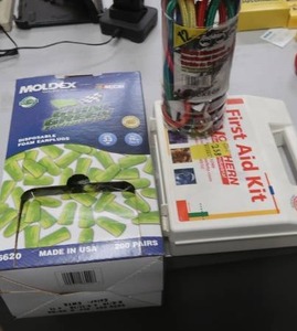 lot 258 image: FIRST AID KIT, EAR PLUGS, 12PCT SMALL BUNGEES