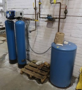 lot 275 image: DUPLEX WATER SOFTENER