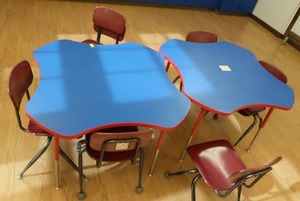 lot 303 image: 2 TABLES WITH 7 CHAIRS