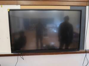lot 316 image: CLEVERTOUCH SMART BOARD FOR CLASSROOM