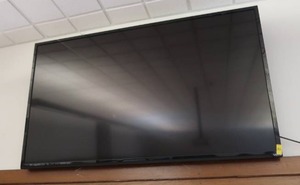 lot 317 image: 70 VIZIO TV