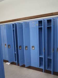 lot 331 image: 14 LOCKERS