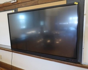 lot 335 image: 77 CLEVER TOUCH SMART BOARD