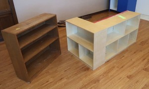 lot 356 image: WOODEN SHELF, WOODEN SHELFS WITH SEAT