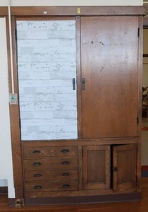 lot 381 image: ANTIQUE WALL CABINET