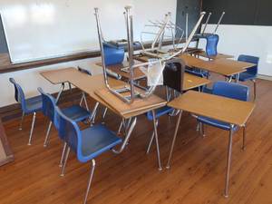 lot 391 image: 16 SCHOOL DESKS WITH BUILT IN CHAIR