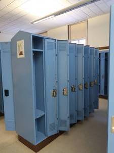 lot 405 image: BLUE LOCKERS