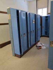 lot 407 image: BLUE LOCKERS