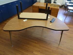lot 410 image: 12 ROUND TABLE WITH SMALL BLACK TABLE