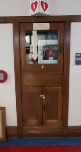 lot 506 image: ANTIQUE WOODEN CABINET DOOR WITH GLASS PANE, 2 SMALLER WOODEN DOORS