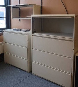 lot 517 image: 3 MATCHING FILING CABINETS AND A STORAGE CABINET