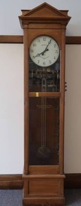 lot 1 image: RARE ANTIQUE HIGHLY SOUGHT AFTER HAHL PNEUMATIC MASTER CLOCK