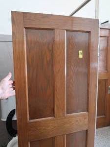 lot 542 image: ANTIQUE WOODEN BATHROOM STALL DOOR