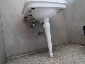 lot 2 image: JAMES B AND SONS VINTAGE 100 PLUS YEAR OLD SINK